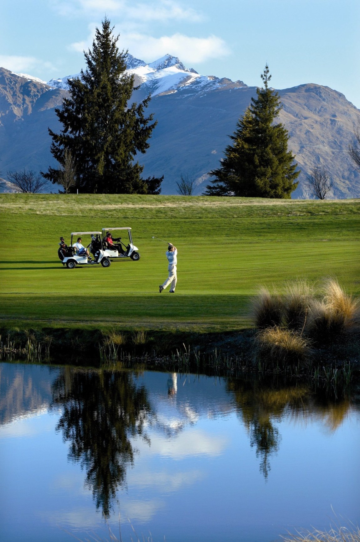 Surrounded by mountains Millbrook Resort is a golfers dream med res -