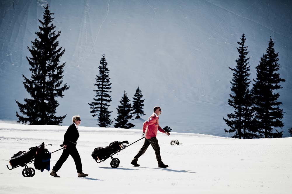 Schneegolf. Wintergolf in Lech