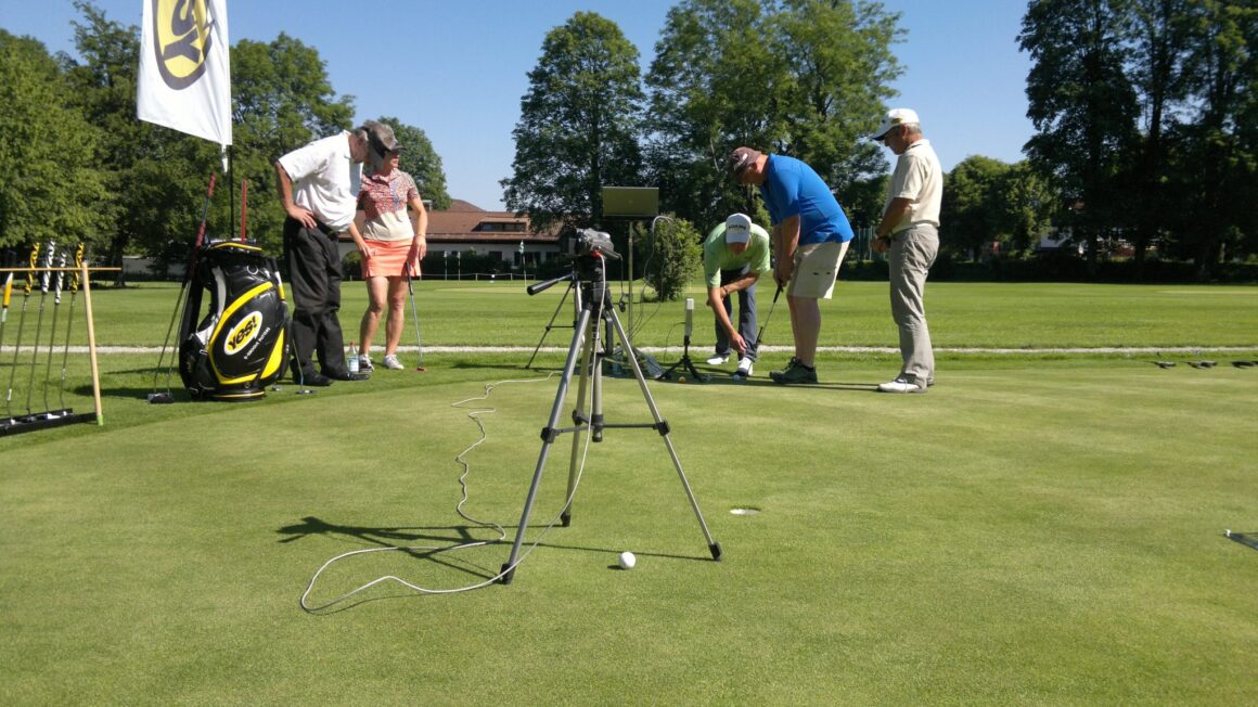 Trainingseinheit mit Videoanalyse auf der Driving Range Golf Center Wiesseegolf Hanns Peter Horstmann -