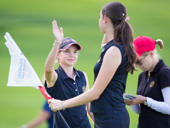 Youngster Nina Lang (links im Bild) vom Golfclub am Reichswald Nürnberg. Foto: pr