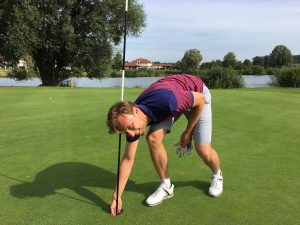 Fünf Hole in One's im Berliner Golf & Country Club Motzener See. Maxim Götze nach seinem Hole in One