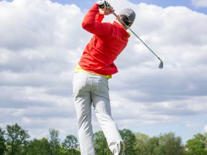 abschlag golfer -