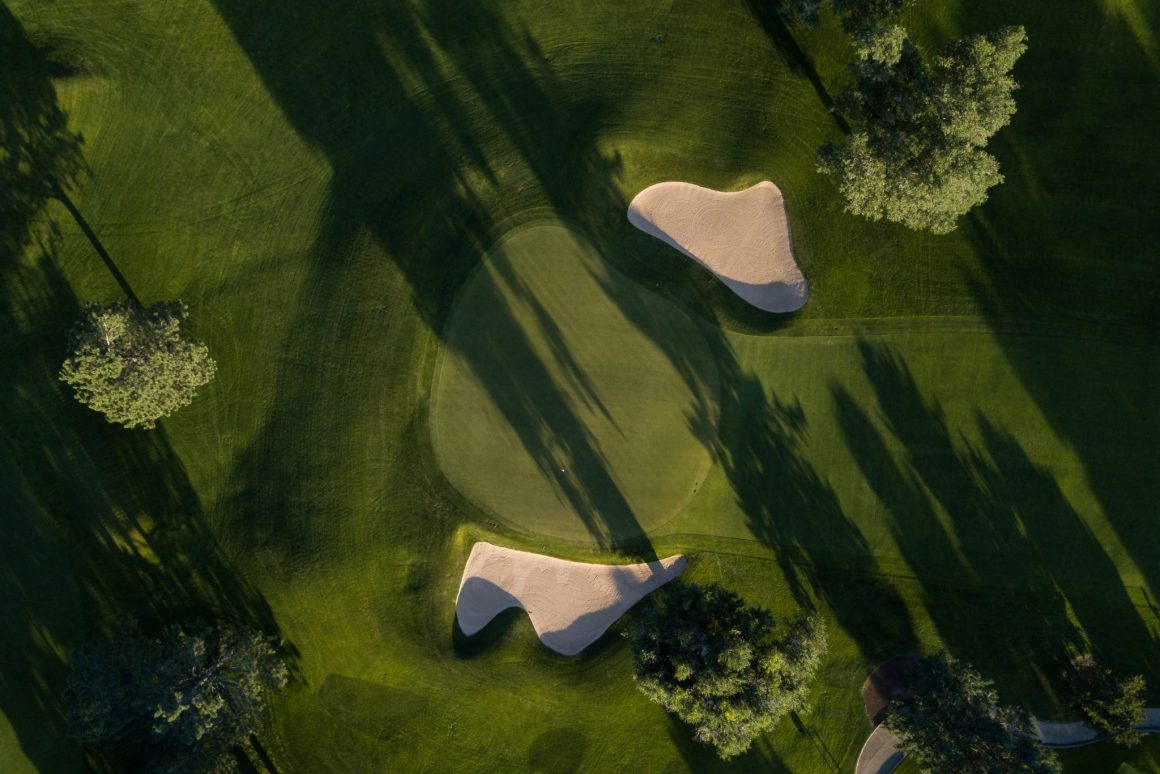 golfplatz von oben -