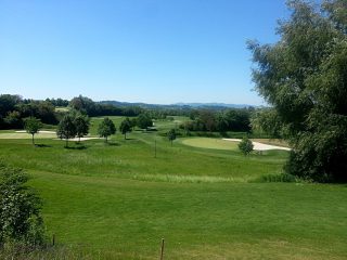 Der Blick vom Loch 10 im Golfclub Breisgau