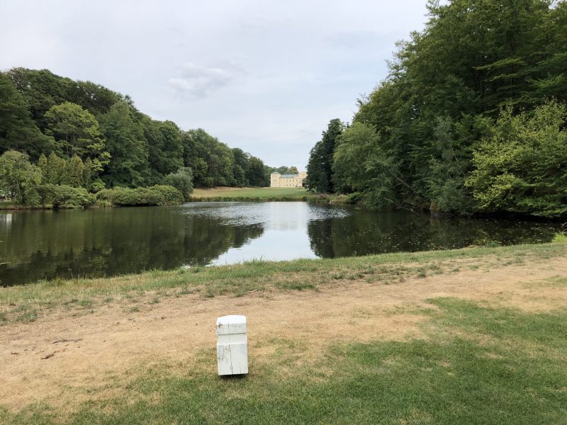 200 Meter Carryweite am weißen Abschlag vor dem Metternich Schloss in Königswart. 1 -