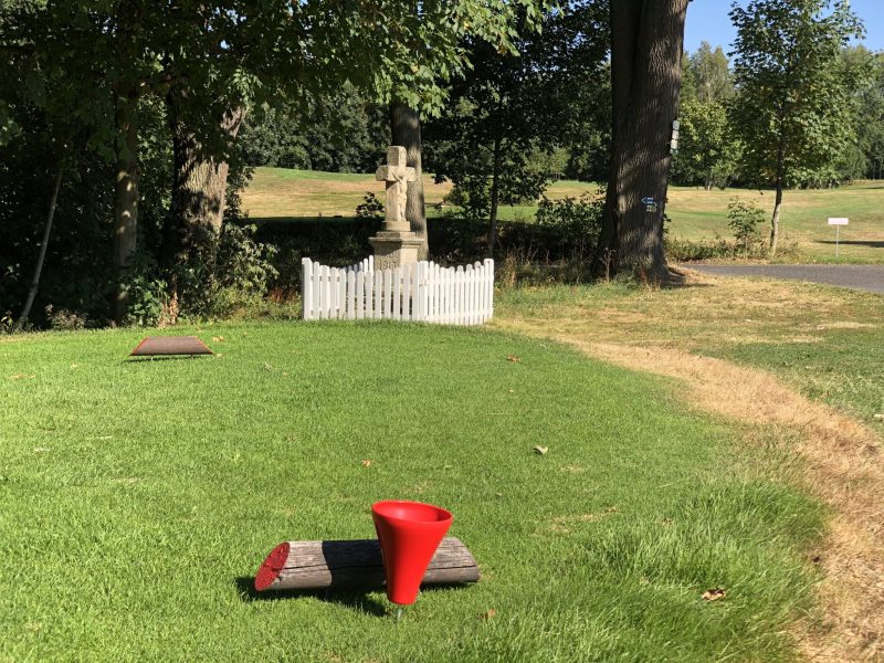 Die reiche Geschichte Böhmens lugt auch in Franzensbad immer mal wieder durch die Botanik -