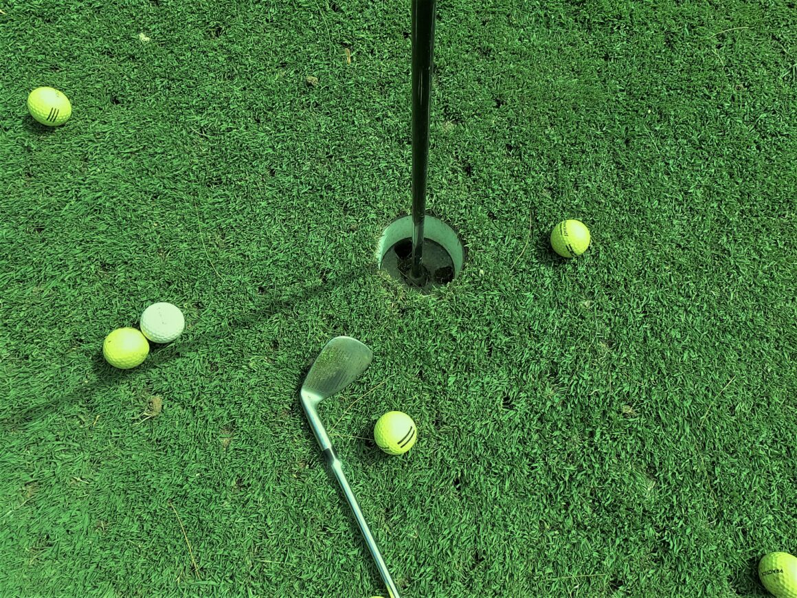 golfplatz pitching green -