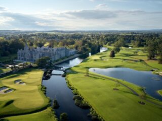 Die wichtigsten Golfturniere 2026 für Golfwetten An Aerial View of Adare Manor lr Credit Performance54 -