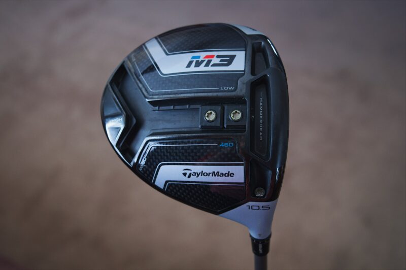 Golfausrüstung mieten: Im Urlaub Golfschläger leihen am Flughafen golfschlaeger driver taylormade -