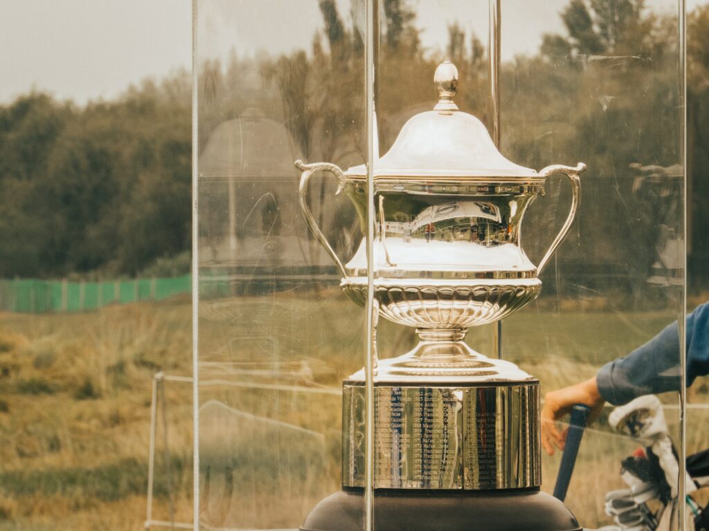 Golfturnier: am Ende wartet manchmal ein Pokal