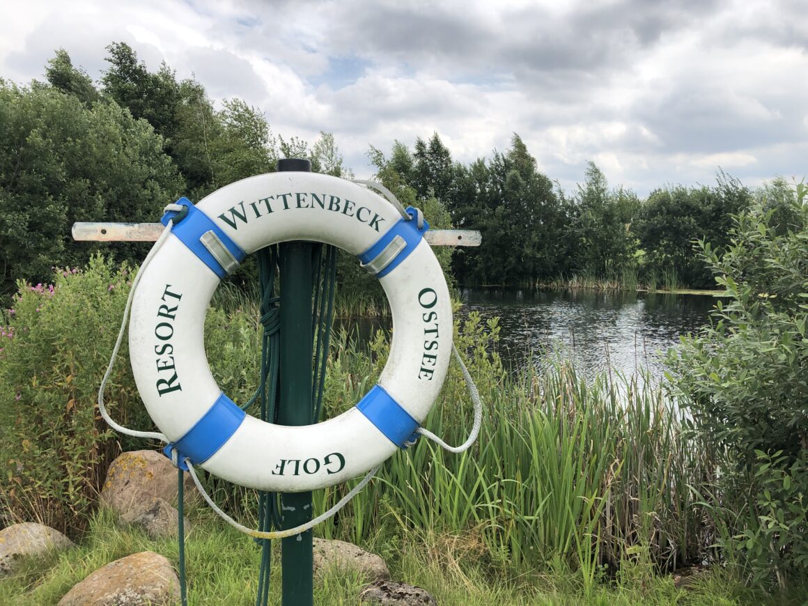 Bei 5,5 Hektar Wasserfläche können Rettungsringe nicht schaden.