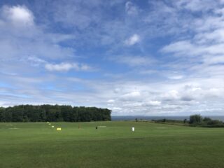 Ist dies die schönste Driving Range an der Ostsee?