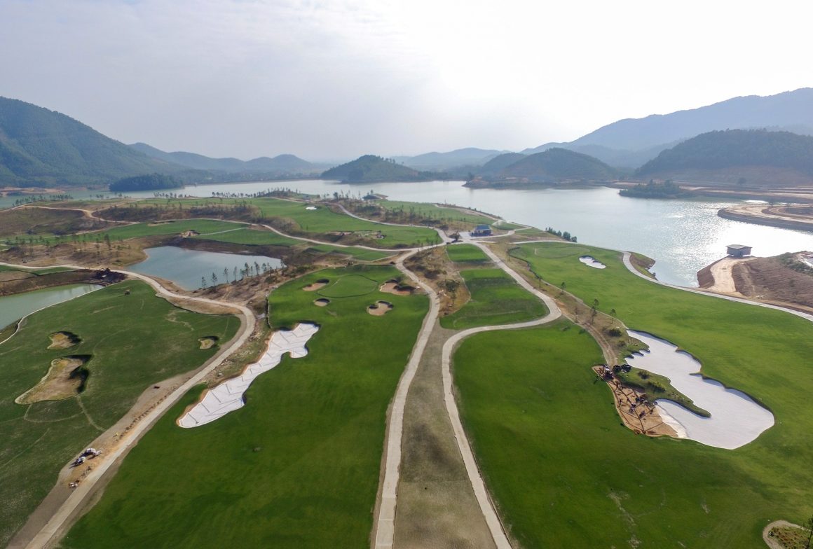 Sir Nick Faldo reimagines peninsula design in spectacular Hanoi settingThanh Lanh Golf Club -