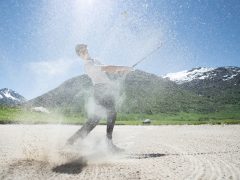 Urlaub in Andermatt: Golf, Ski und viel Freiheit Golf Joshua Hess Mai20 Valentin Luthiger 2 -