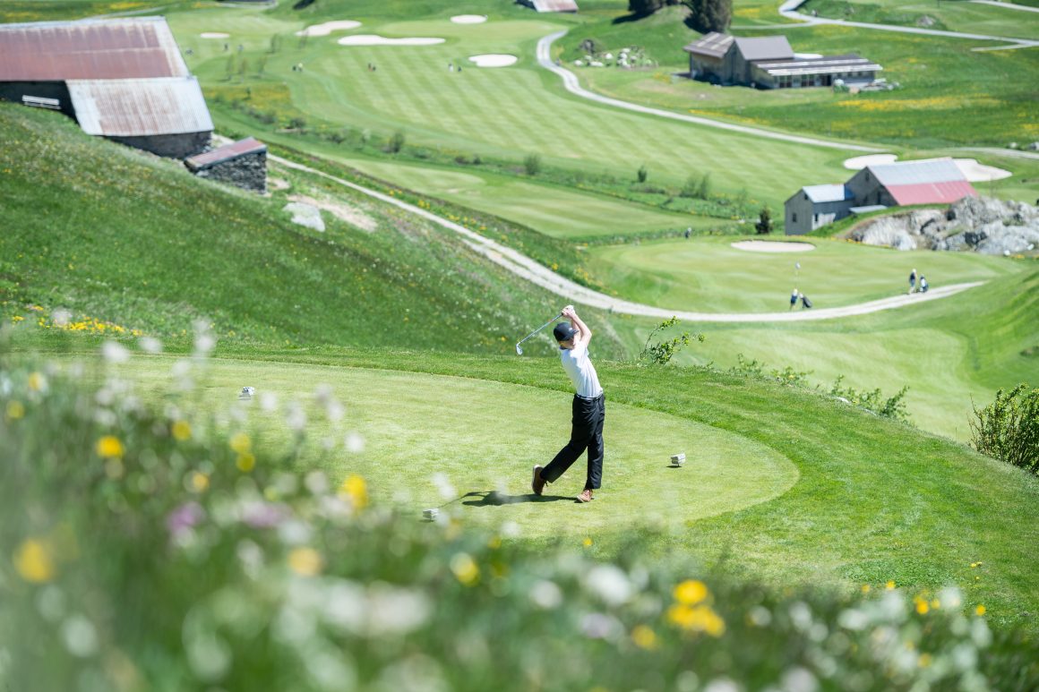 Urlaub in Andermatt: Golf, Ski und viel Freiheit Golf Joshua Hess Mai20 Valentin Luthiger 20 -
