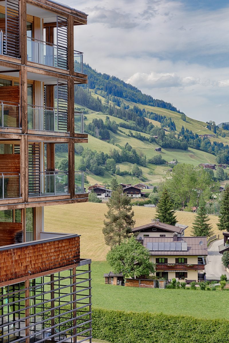 JPEG Kempinski Das Tirol Outside View -