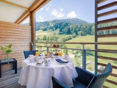 JPEG Kempinski Das Tirol Room Service Breakfast 2 -