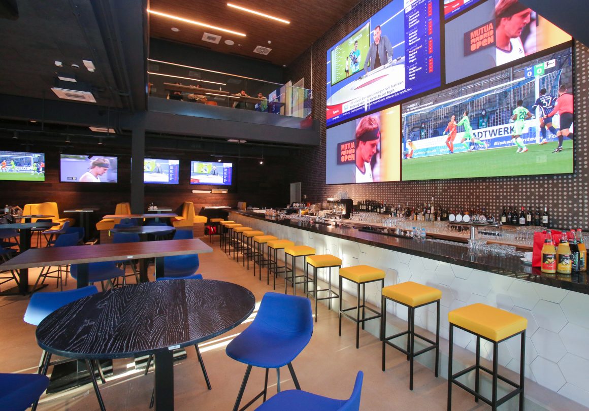 topgolf anlage Bar -