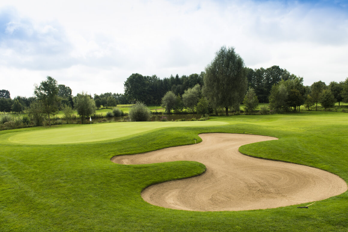 Das "Hartl Resort" wird "Quellness Golf Resort Bad Griesbach" Porsche Golf Course VS83780 -