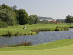 Das "Hartl Resort" wird "Quellness Golf Resort Bad Griesbach" Porsche Golf Course 2 -