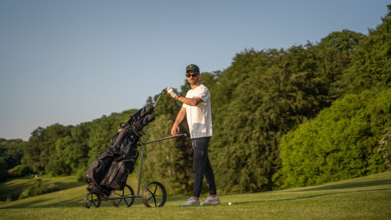 golfer golfbag caddy trolley -