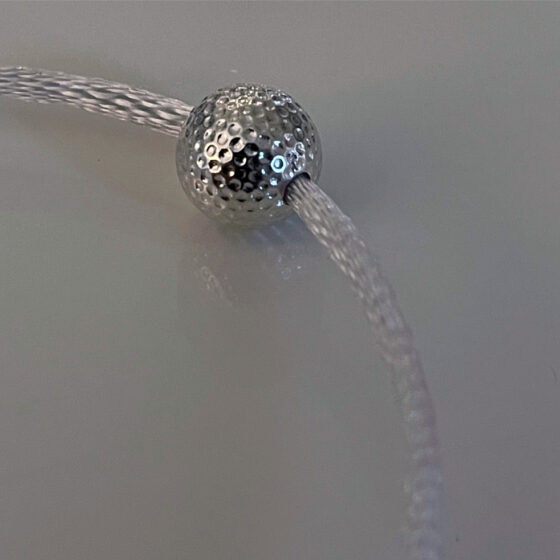Golfschmuck: Silberner Golfball-Anhänger mit Kette