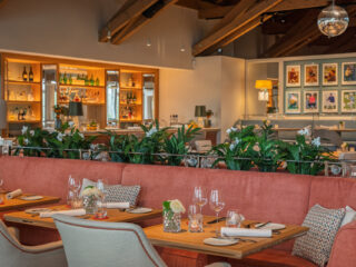 Bistro und Gourmetrestaurant gehen ineinander über.
