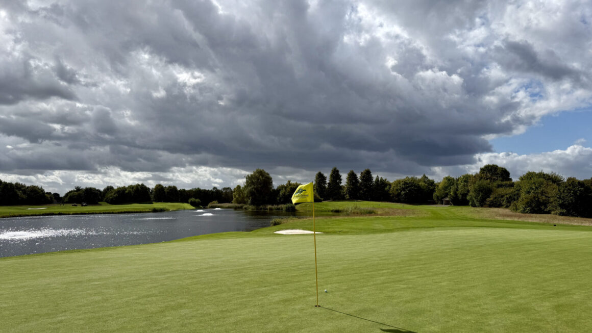 Die 16 ist ein herausforderndes Par 3.
