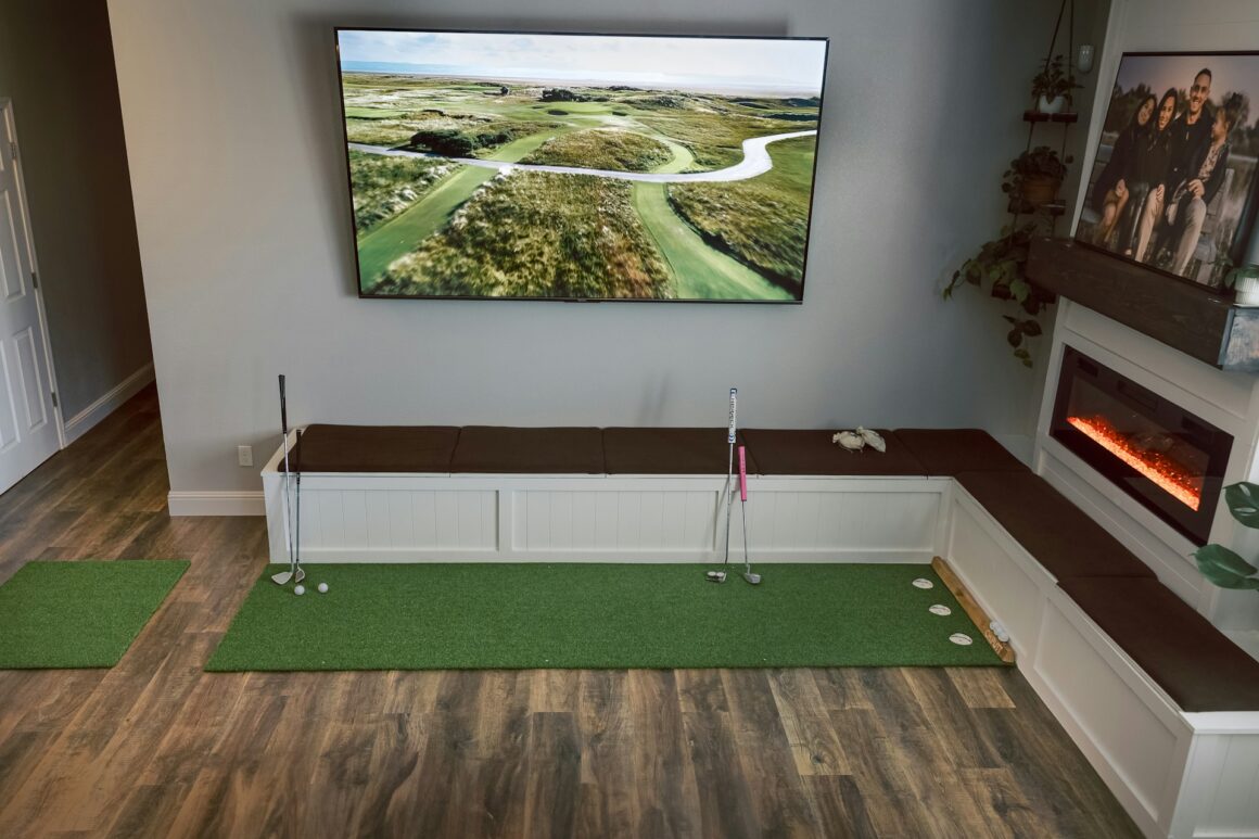 indoor golf -