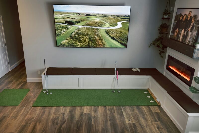 indoor golf -
