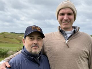 Jungfüchse im Teletubbyland - Das Ostsee Golf Resort Wittenbeck bei Heiligendamm Der Meister David Heydorn (rechts) und sein Chef Thomas Altenberger (links).